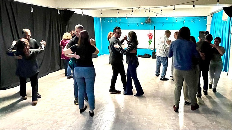 Salon de clases para el curso de Tango